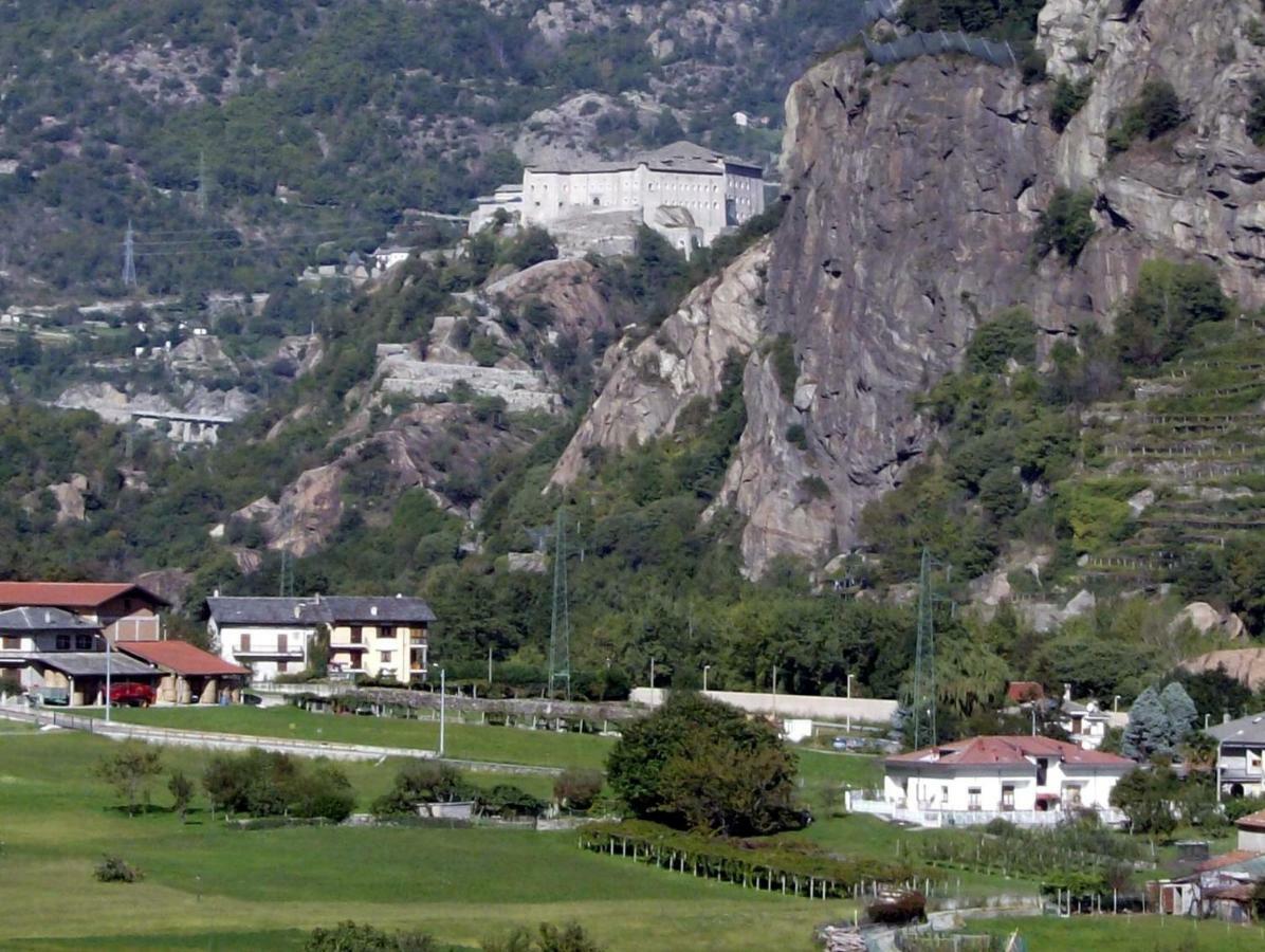 Villa Mansarda Plein Soleil Donnaz Esterno foto